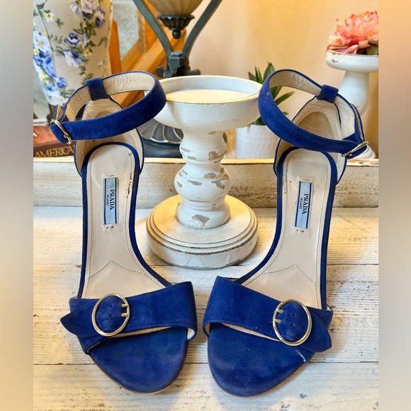 Prada Cobalt Blue Suede Heels • Women’s Italian 37.5 fit size 7 to 7.5 - Picture 2 of 9